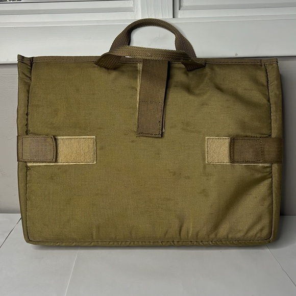 Hartmann Padded 17” Laptop Carrier Sleeve with Handles - Picture 4 of 7